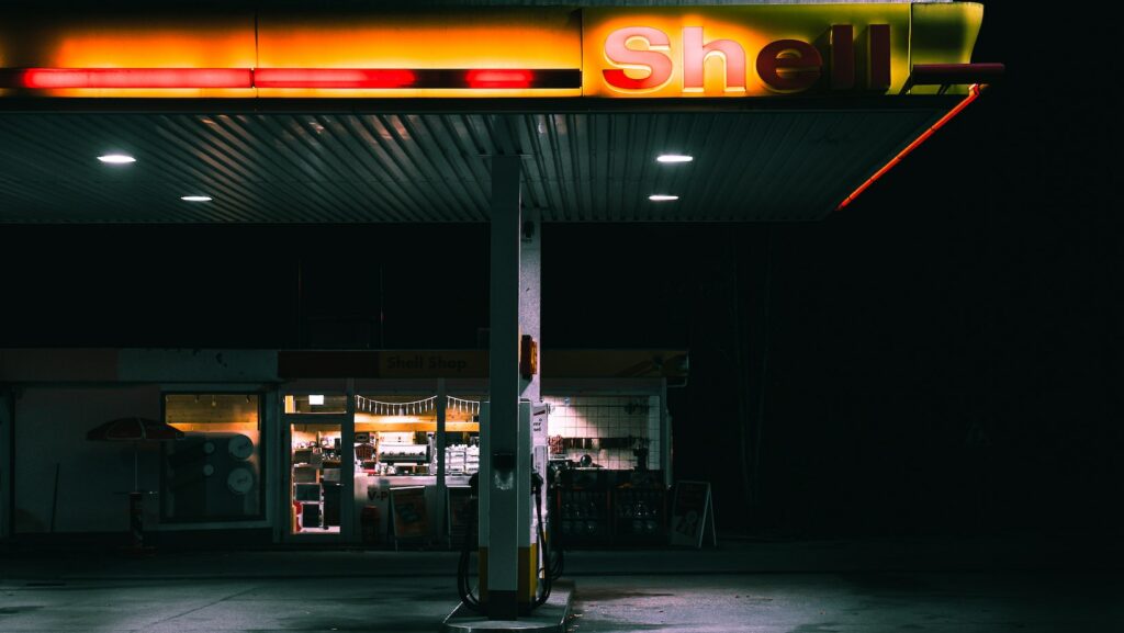 how to invest in a gas station
