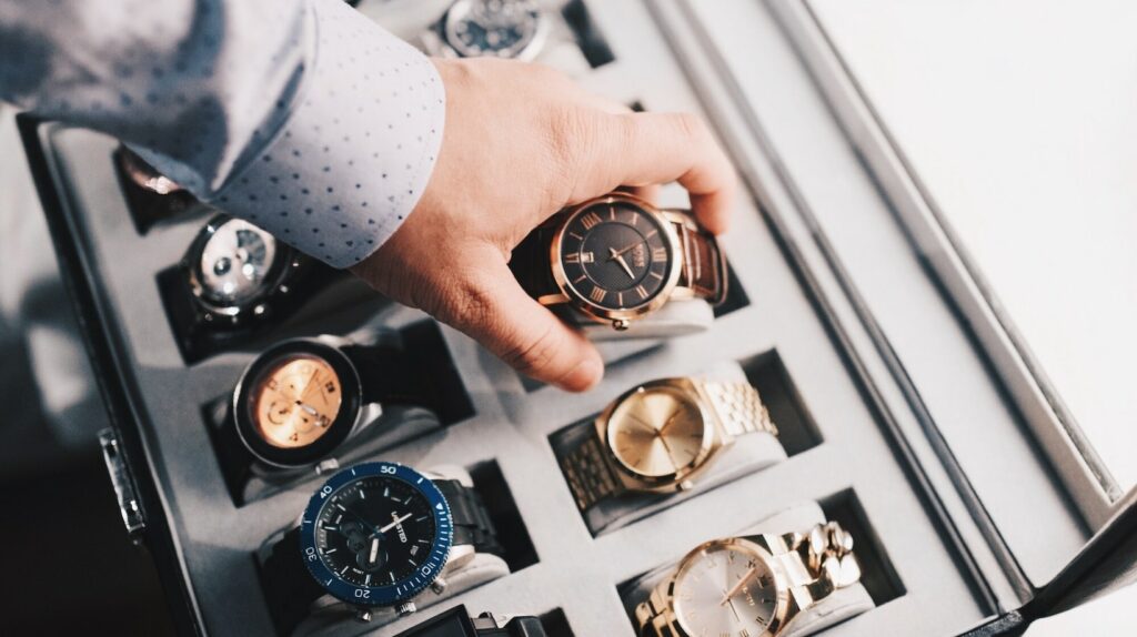 how to invest in luxury watches